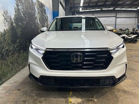 Used 2023 Honda CR-V LX image 3