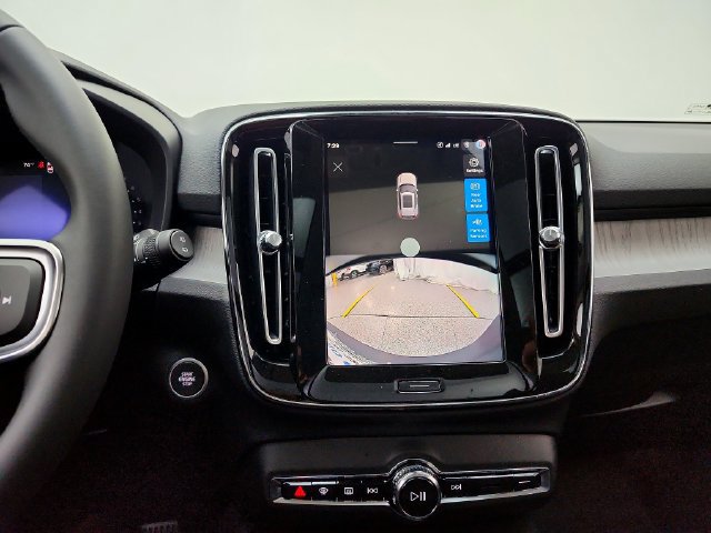 New 2026 Volvo XC40 B5 Core w/ Protection Package Premier AWD/4WD image 28