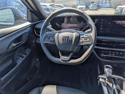New 2025 Buick Envista Avenir image 14