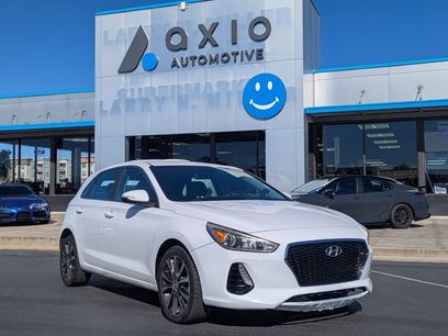 Used 2018 Hyundai Elantra GT w/ Style Package 02