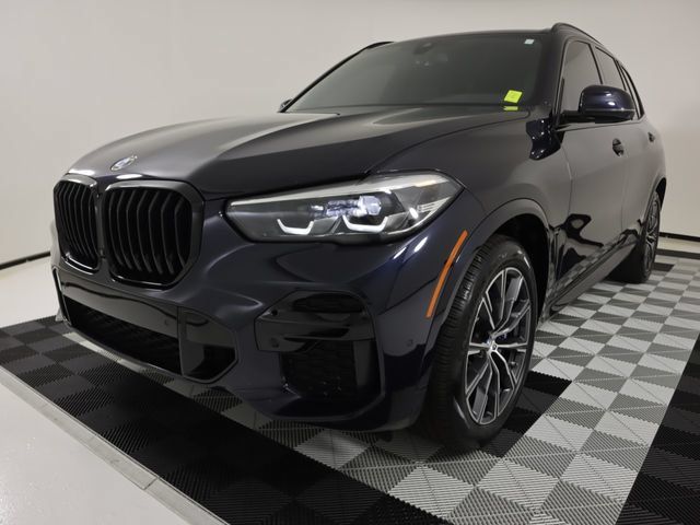 Used 2022 BMW X5 M50i w/ Parking Assistance Package AWD/4WD image 1