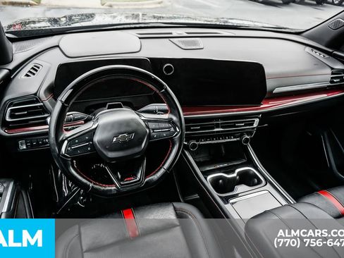 Used 2024 Chevrolet Traverse RS image 32