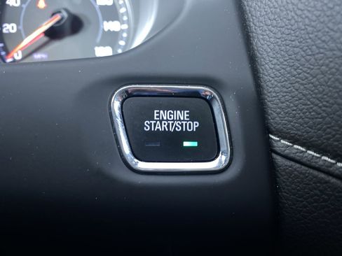 Certified 2023 GMC Acadia SLE w/ Driver Convenience Package AWD/4WD image 16