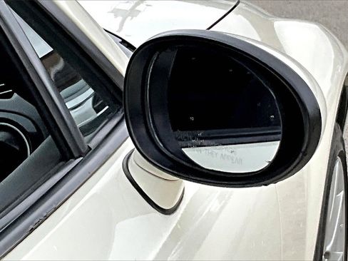 Used 2008 MAZDA MX-5 Miata Touring image 21