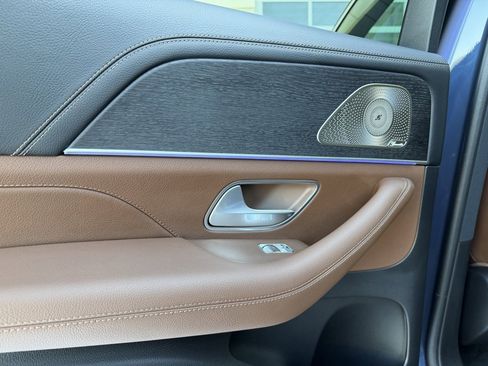 Used 2025 Mercedes-Benz GLE 450 4MATIC image 37