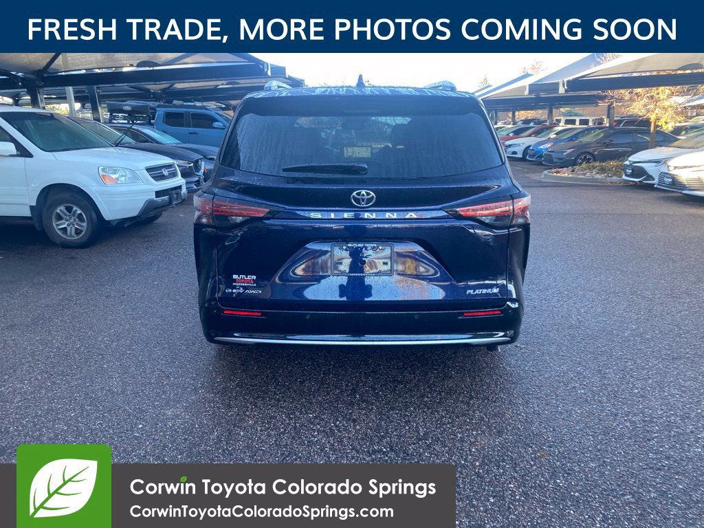 Used 2026 Toyota Sienna Platinum AWD/4WD image 7
