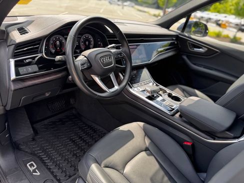 Used 2023 Audi Q7 2.0T Premium w/ Convenience Package AWD/4WD image 12