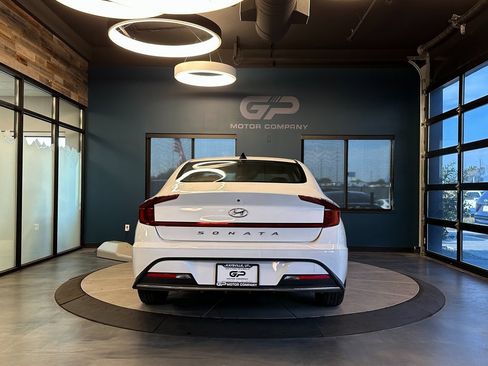 Used 2023 Hyundai Sonata SE image 4