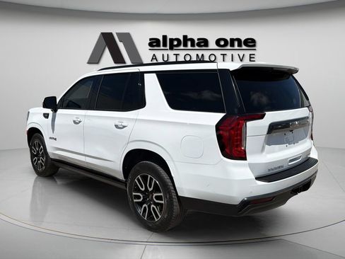 Used 2023 GMC Yukon AT4 w/ AT4 Premium Package AWD/4WD image 9