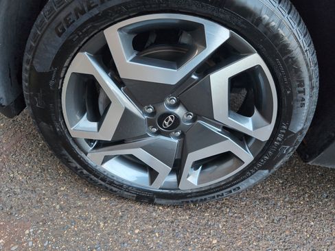 Used 2023 Hyundai Palisade SEL w/ Premium Package image 10