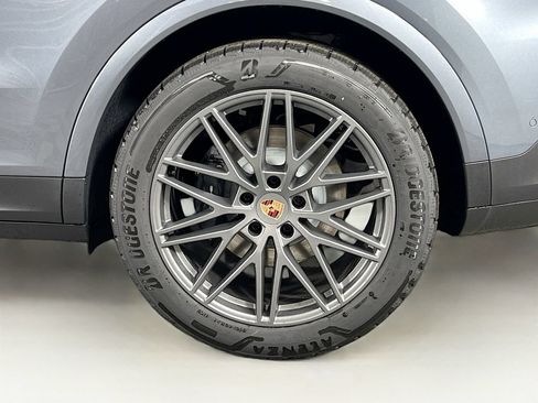 New 2026 Porsche Cayenne AWD/4WD image 33