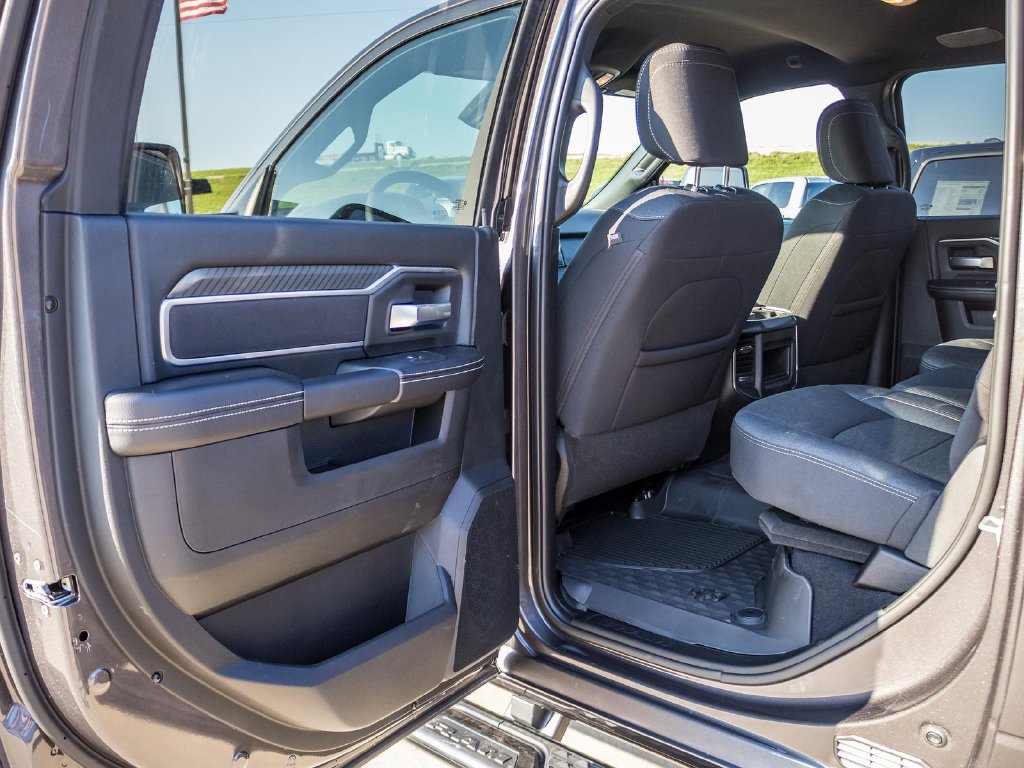 Used 2026 RAM 2500 Big Horn AWD/4WD image 21