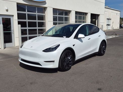 Used 2021 Tesla Model Y Performance AWD/4WD image 10