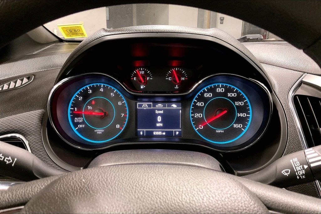 Used 2017 Chevrolet Cruze LT w/ RS Package FWD image 13
