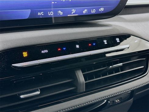 New 2026 Buick Enclave Sport Touring w/ Power Package image 16