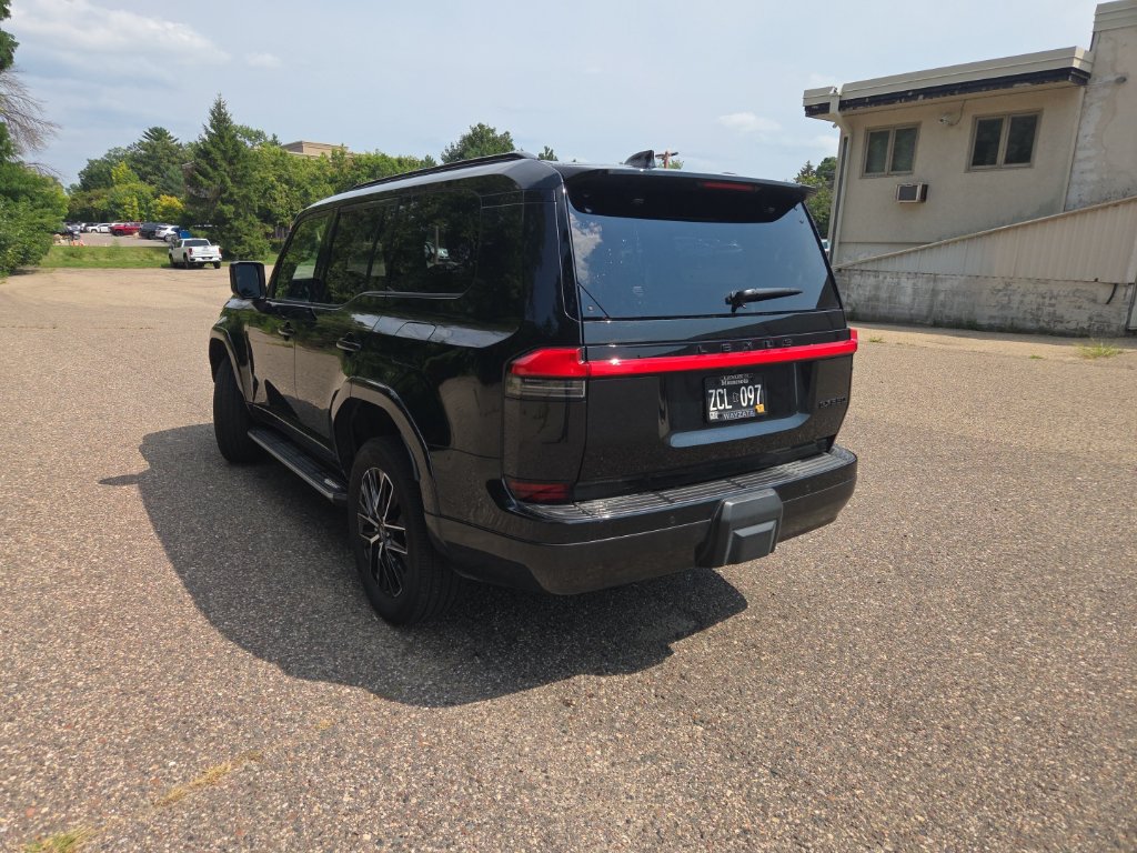 Used 2024 Lexus GX 550 w/ Accessory Package (2T) AWD/4WD image 12