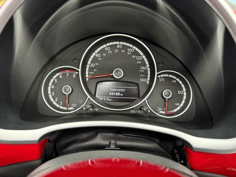Used 2014 Volkswagen Beetle 1.8T FWD image 31