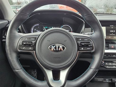 Used 2020 Kia Niro EX Premium w/ Cold Weather Package image 15
