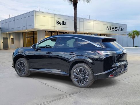 New 2026 Nissan Rogue Platinum AWD/4WD image 2