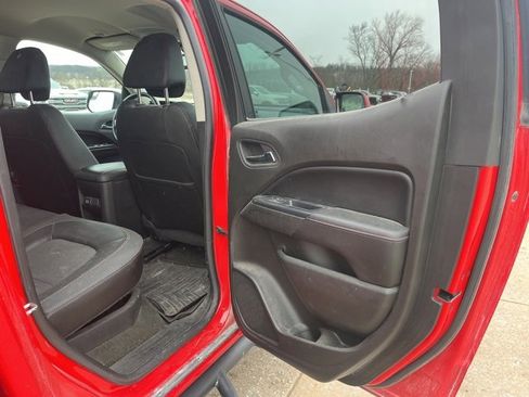 Used 2015 GMC Canyon SLE w/ All-Terrain Package image 19