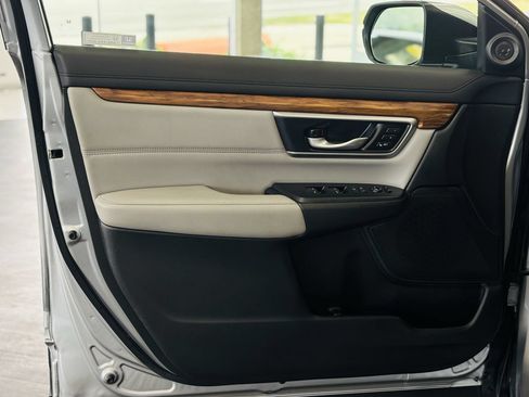 Used 2020 Honda CR-V Touring image 31