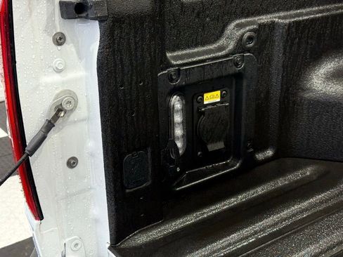 New 2025 Ford Maverick Lariat w/ Black Appearance Package image 5