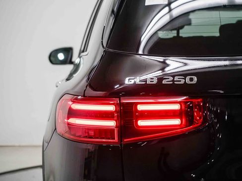 Used 2026 Mercedes-Benz GLB 250 image 9