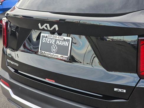 New 2026 Kia Sorento S w/ S Panoramic Sunroof Package image 13