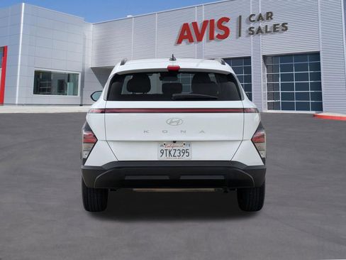 Used 2025 Hyundai Kona SEL FWD image 7
