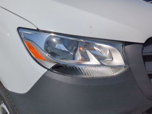 Used 2025 Mercedes-Benz Sprinter 2500 image 20