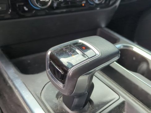 Used 2022 Chevrolet Silverado 1500 LTZ w/ LTZ Premium Package image 22