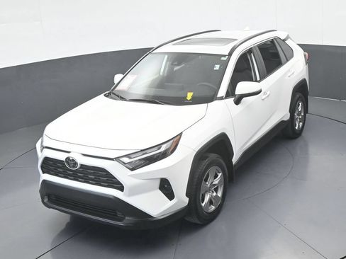 Used 2025 Toyota RAV4 XLE w/ Convenience Package FWD image 41