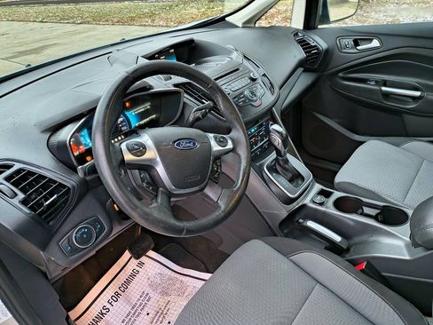 Used 2018 Ford C-MAX SE w/ Cold Weather Package FWD image 3