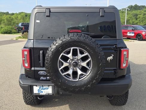 New 2025 Ford Bronco Badlands image 12