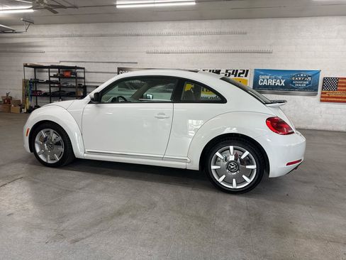 Used 2016 Volkswagen Beetle 1.8T FWD image 2