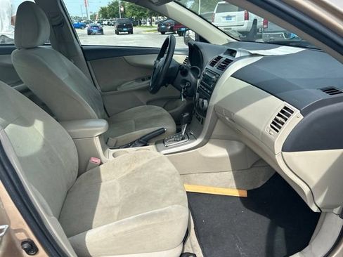 Used 2012 Toyota Corolla LE FWD image 11