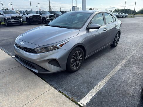 Used 2024 Kia Forte LXS FWD image 1