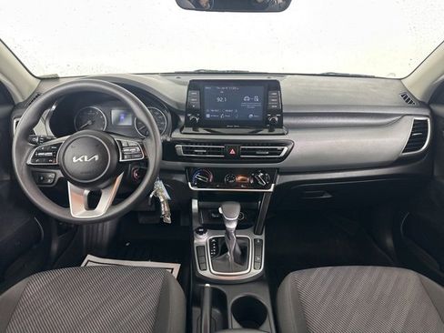 Used 2023 Kia Seltos LX image 17