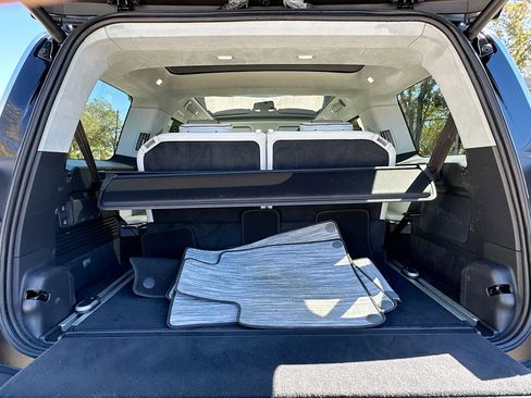 Used 2023 Rivian R1S Adventure image 27