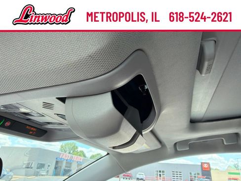 Used 2023 GMC Acadia AT4 w/ Preferred Package AWD/4WD image 29