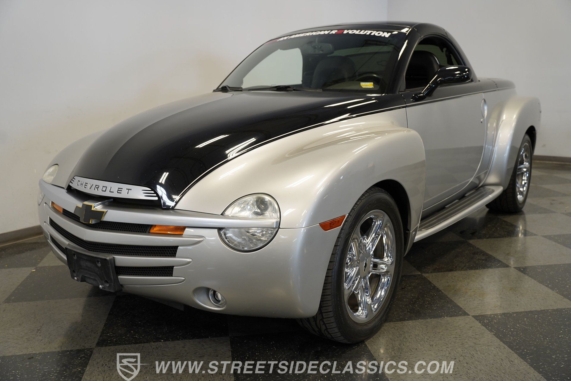 Used 2006 Chevrolet SSR w/ Preferred Equipment Group RWD image 19