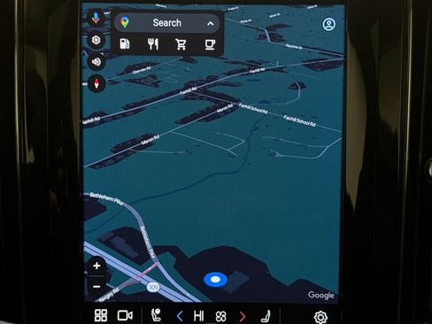 Used 2025 Volvo XC60 B5 Plus image 15