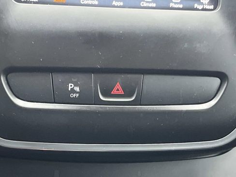 Used 2020 Jeep Cherokee Latitude Plus image 21