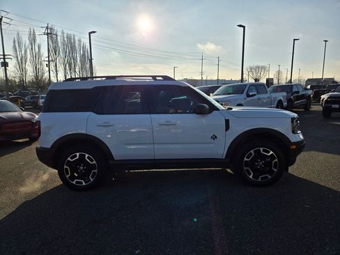 Used 2023 Ford Bronco Sport Outer Banks image 3