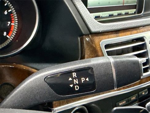 Used 2014 Mercedes-Benz E 350 4MATIC Sedan image 19