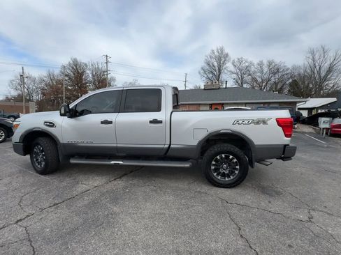 Used 2018 Nissan Titan PRO-4X image 5