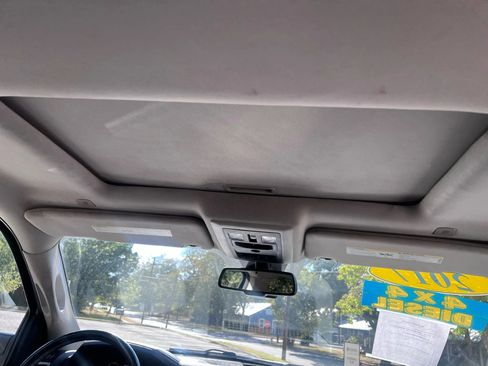 Used 2017 RAM 2500 Laramie w/ Convenience Group image 14