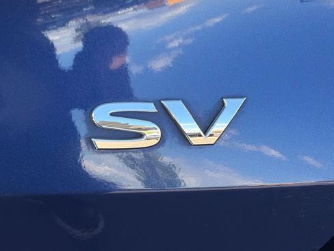 Used 2017 Nissan Rogue SV FWD image 23