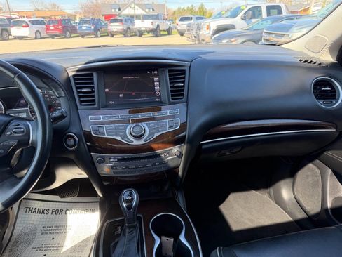 Used 2017 INFINITI QX60 Luxe w/ Deluxe Technology Package image 31