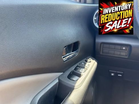 Used 2021 Nissan Kicks SR w/ SR Premium Package FWD image 18
